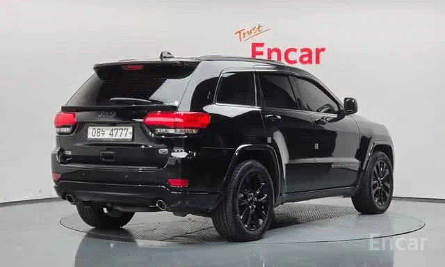 Jeep Grand Cherokee Overland — снимка 2