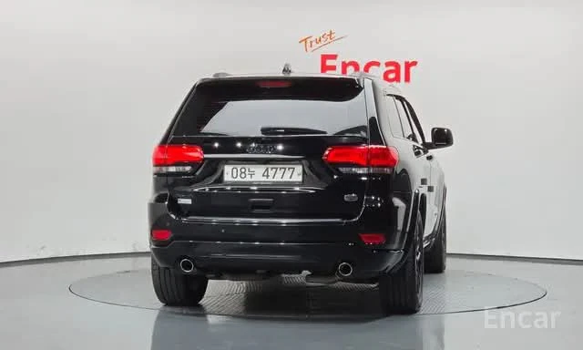 Jeep Grand Cherokee Overland — снимка 3